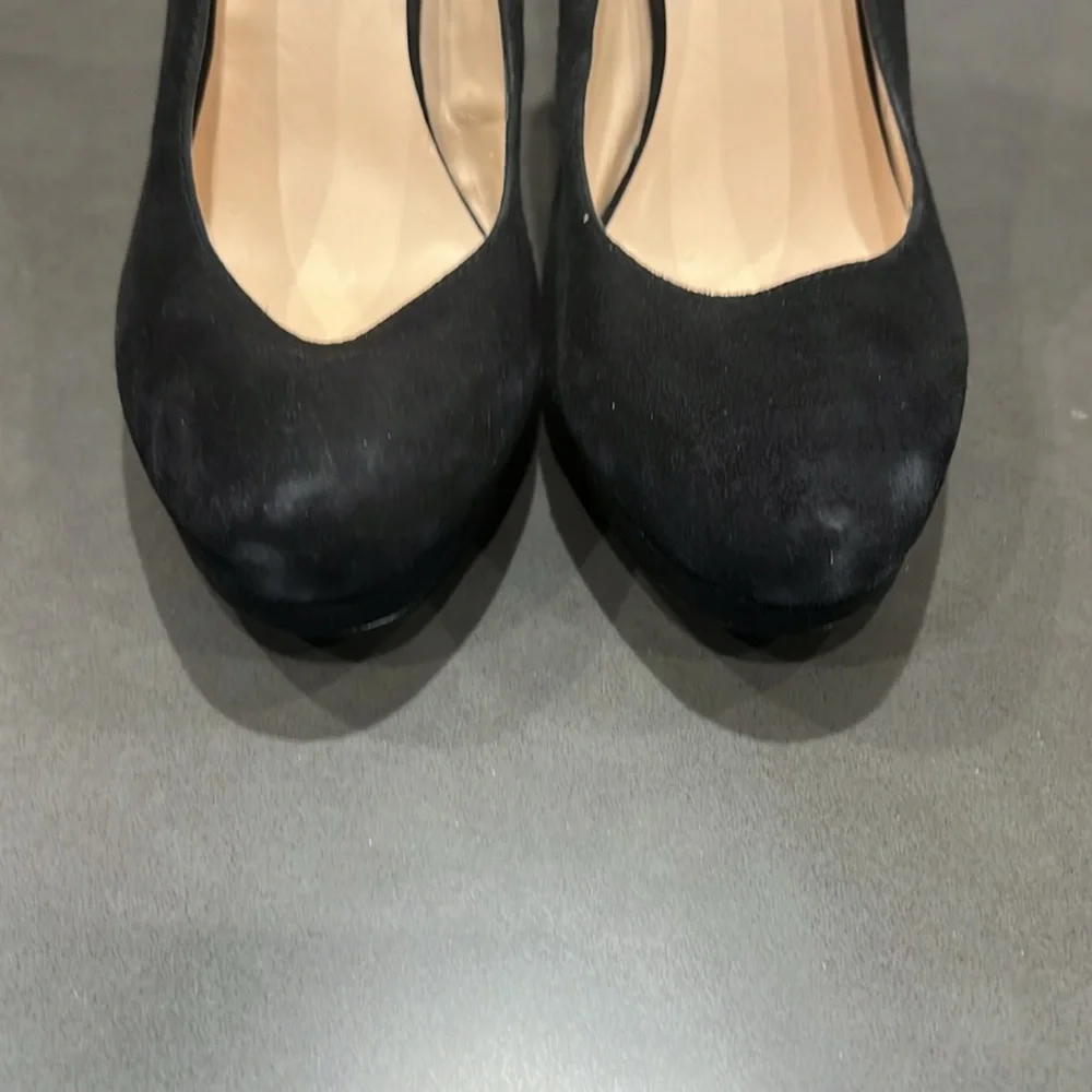 Pumps - Picture 2 of 4